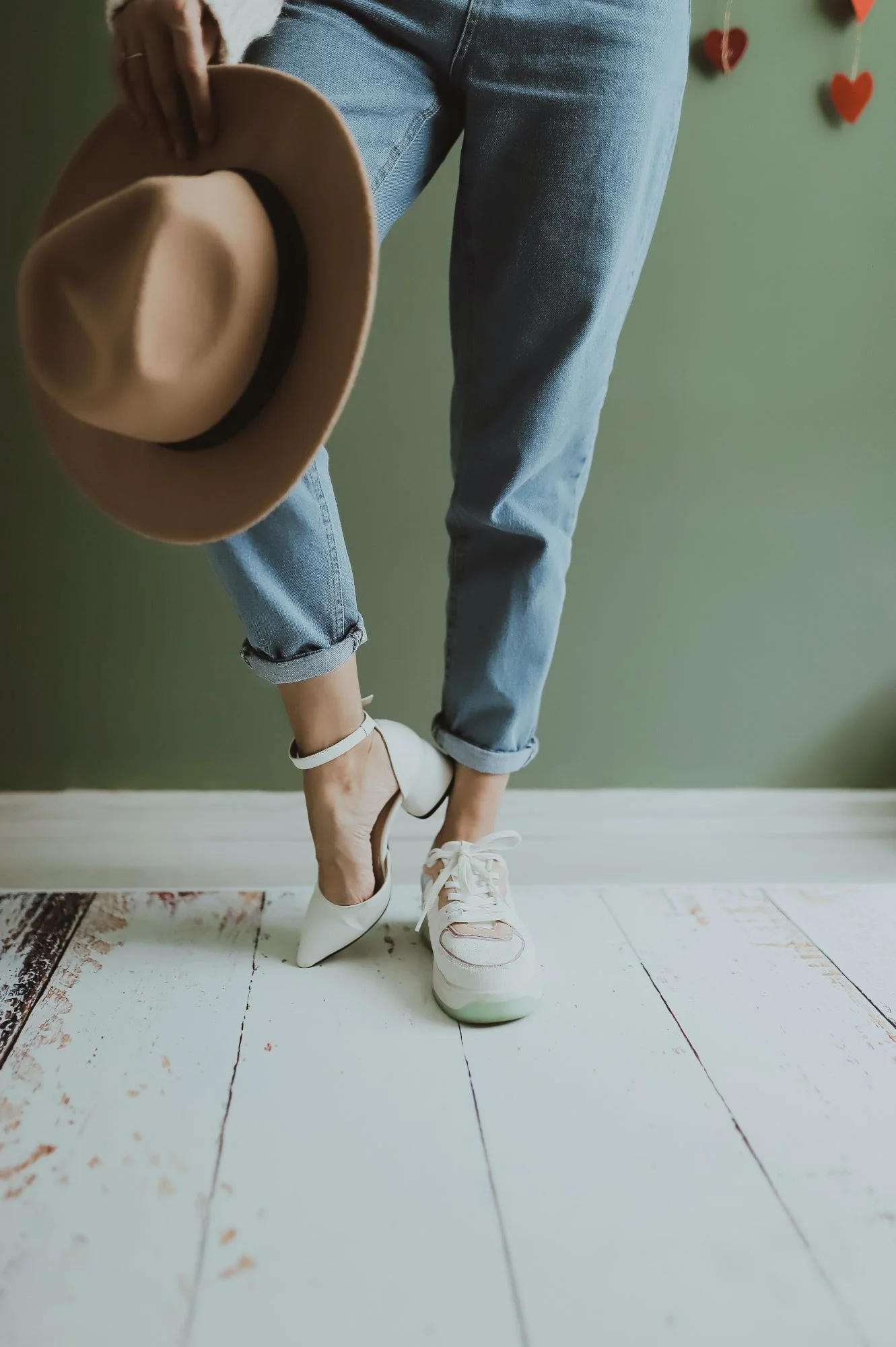Pros and cons of being a working mom